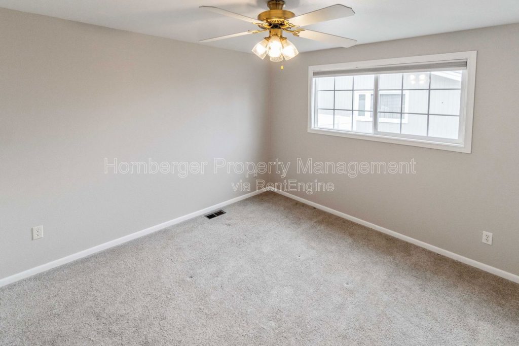 Large 4 Bedroom, 3 Bathroom Home in Quiet North Spokane Neighborhood - Image 14