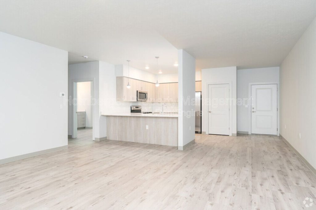 Spacious 1 bedroom 1 bath Apartment! - Image 8