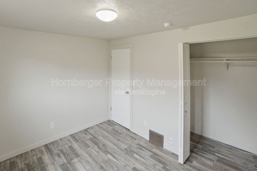 Spacious 5-Bedroom Home in North Spokane - Image 9