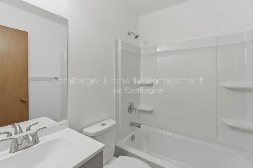 Comfortable South Hill Living! - Image 15