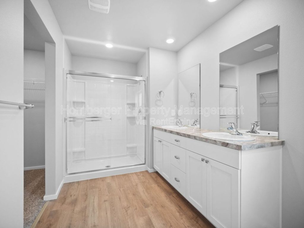 Modern 4- Bedroom Home in Spokane! - Image 24