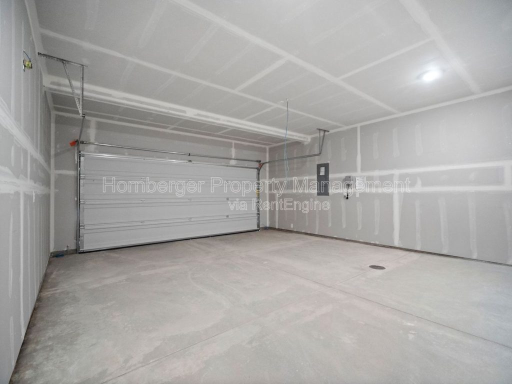 Modern 4- Bedroom Home in Spokane! - Image 29