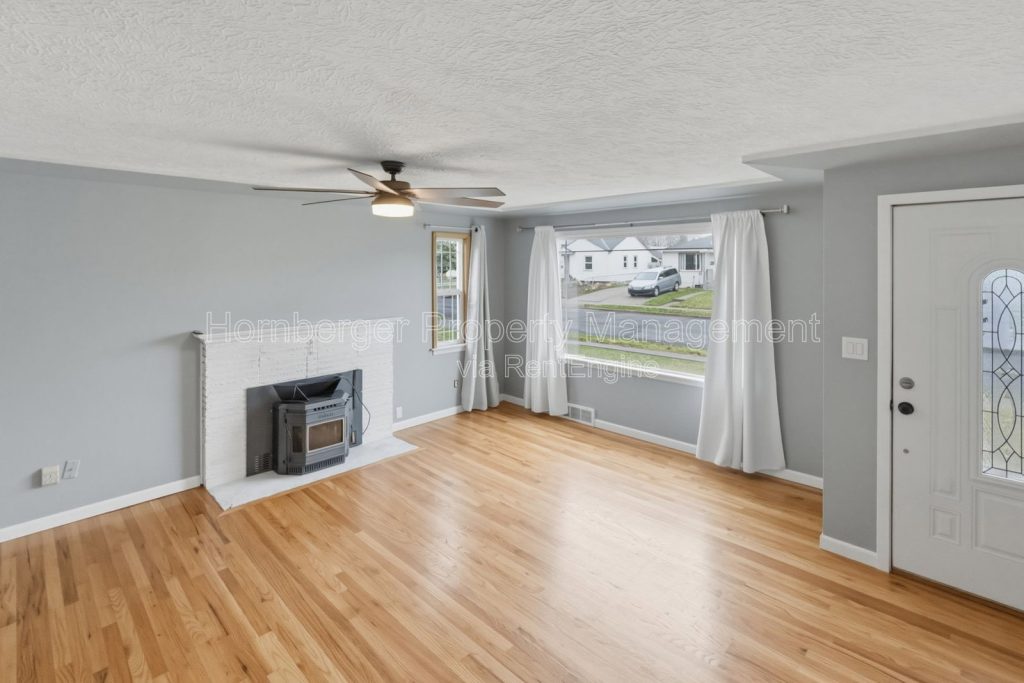 612 East Walton Avenue - Image 3