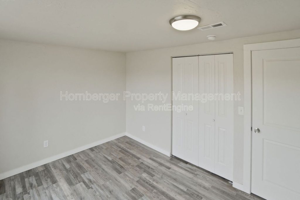 Spacious 5-Bedroom Home in North Spokane - Image 20