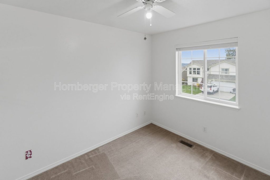 Spacious 4 Bed, 3 Bath Home in Prime South Hill Location! - Image 18