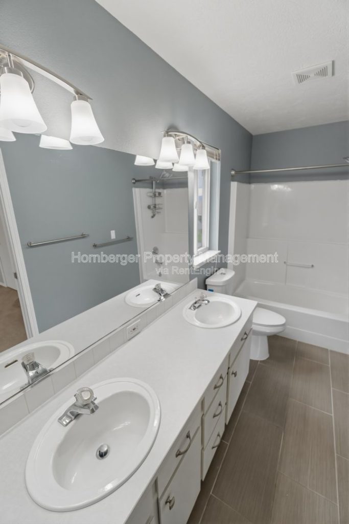 Spacious 4 Bed, 3 Bath Home in Prime South Hill Location! - Image 17