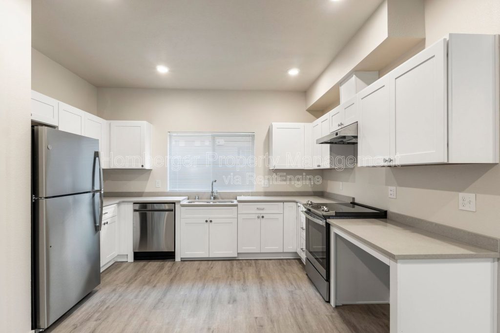 Marvelous 2 Bed 1 Bath Units Available! 1/2 Off First Months Rent!ble! - Image 2