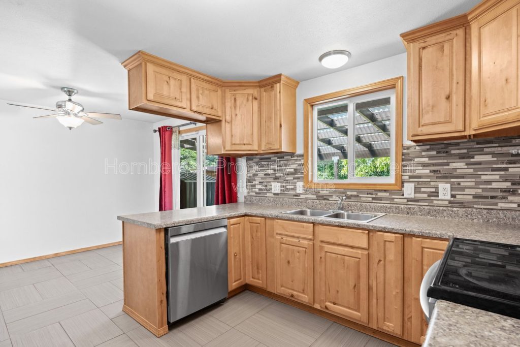 1703 North Walnut Road - Image 6