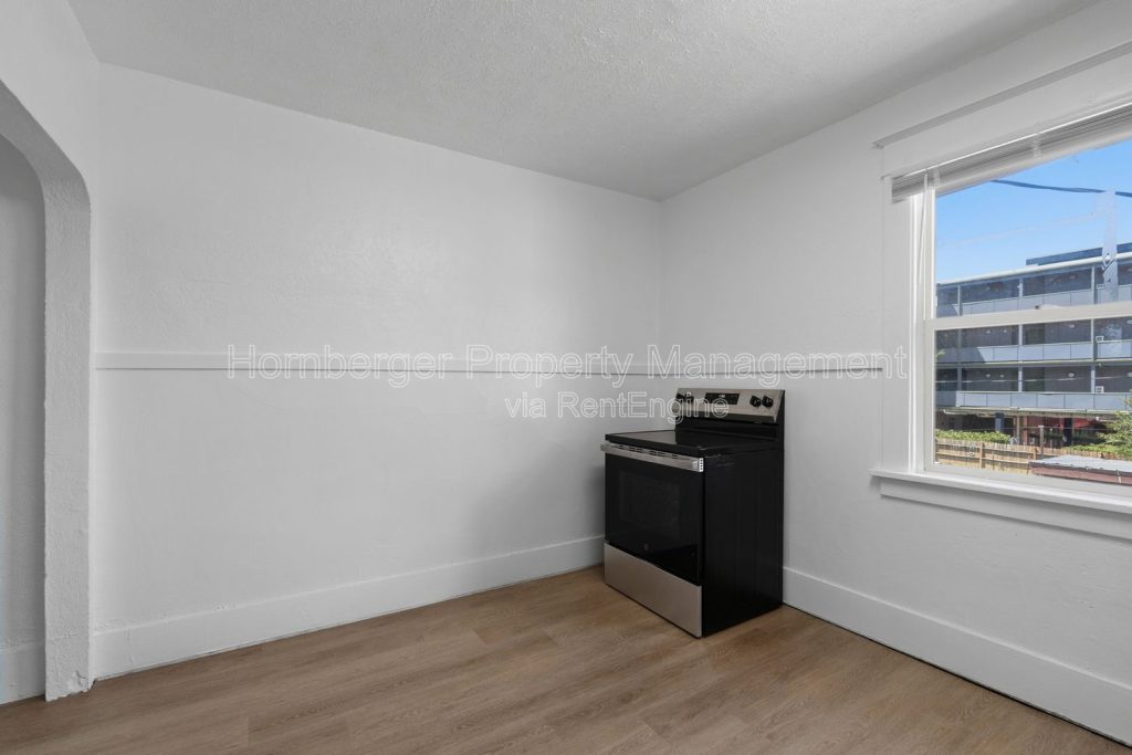 ***Move in Special*** - Image 5
