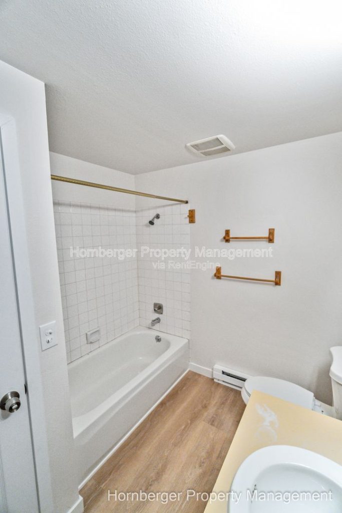 2 Bed Apartment with Open Living Space and LVP Flooring - Image 13