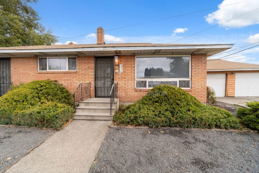 2 Bed Duplex with Fenced Yard and 2 Car Garage - Image 13