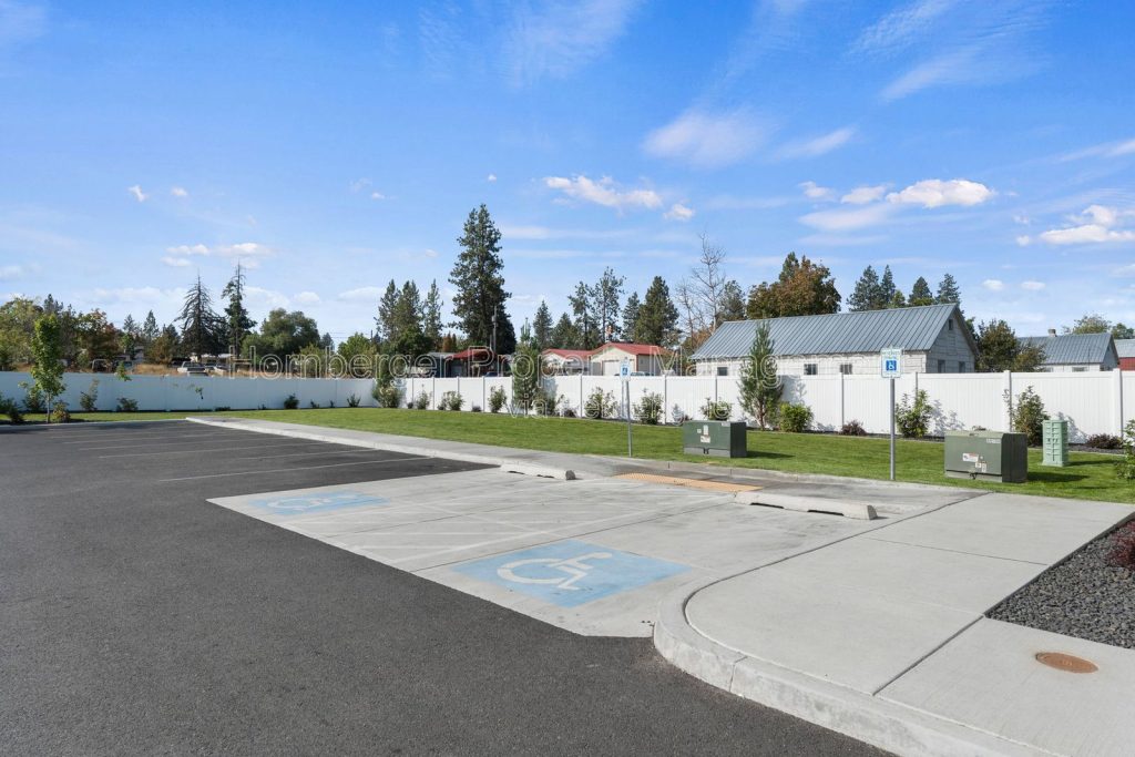 Modern 2 Bedroom Apartment with In Unit Laundry - Image 32