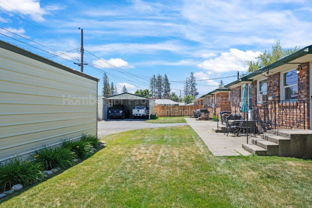 Charming 2 Bedrooms, 1 Bath Duplex Near VA Hospital - Image 2