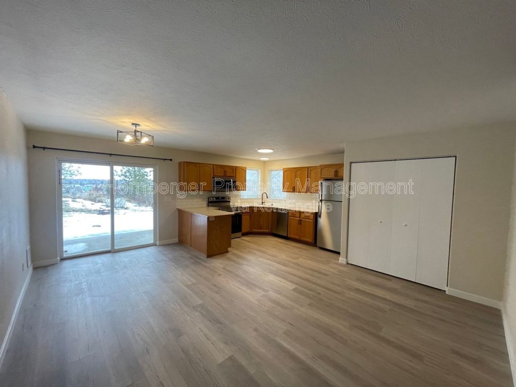 Updated TownHome for Rent in Perry District! - Image 1