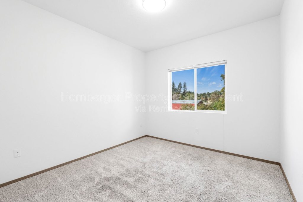 Modern 2 Bedroom Apartment with In Unit Laundry - Image 23