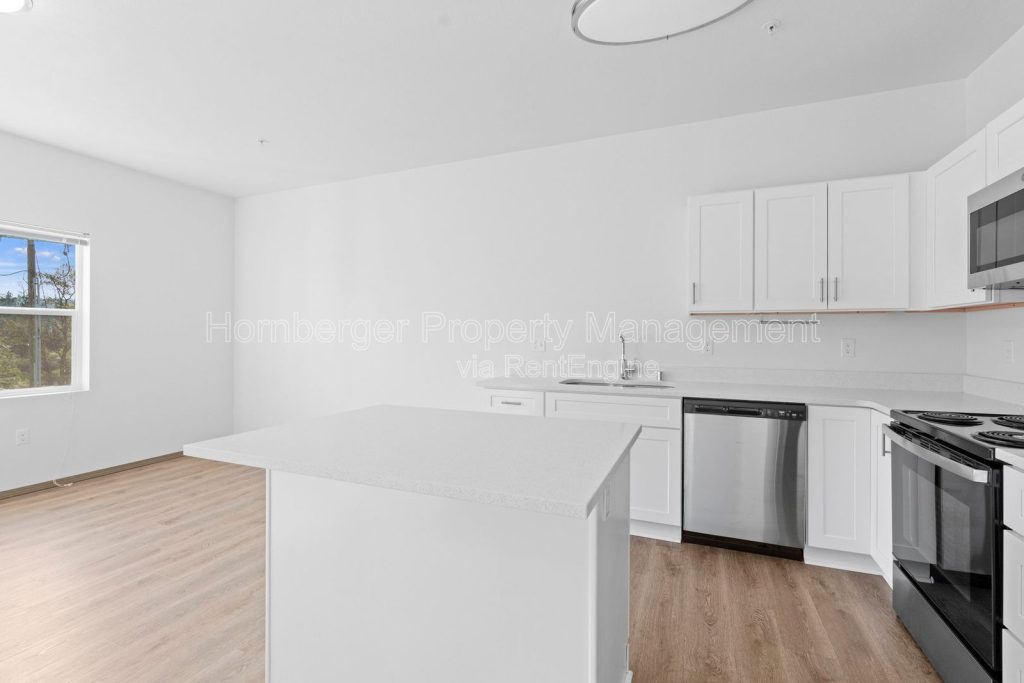 Modern 2 Bedroom Apartment with In Unit Laundry - Image 18