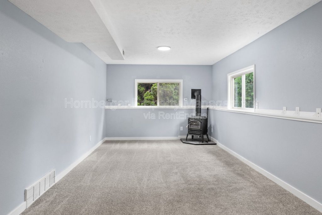 Spacious 4 Bedroom 2.5 bath Home on Quiet Cul-de-sac with Large Fenced Yard - Image 24