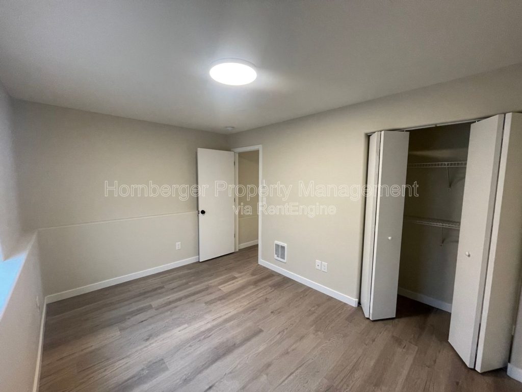 Updated TownHome for Rent in Perry District! - Image 7