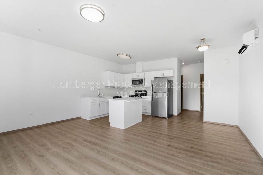Modern 2 Bedroom Apartment with In Unit Laundry - Image 12
