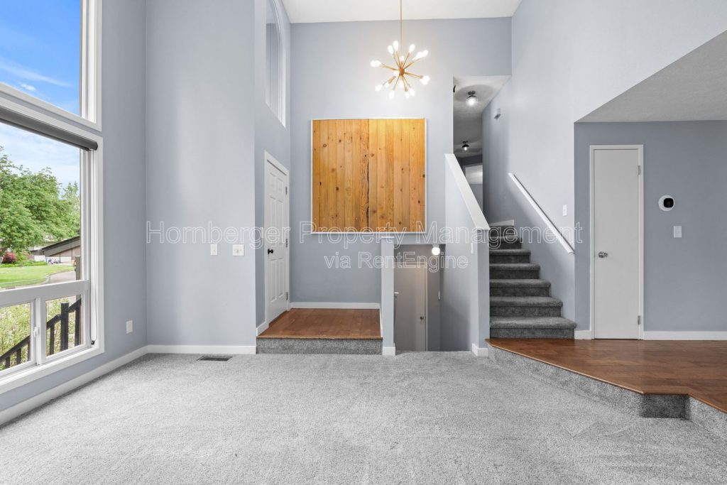 Spacious 4 Bedroom 2.5 bath Home on Quiet Cul-de-sac with Large Fenced Yard - Image 9