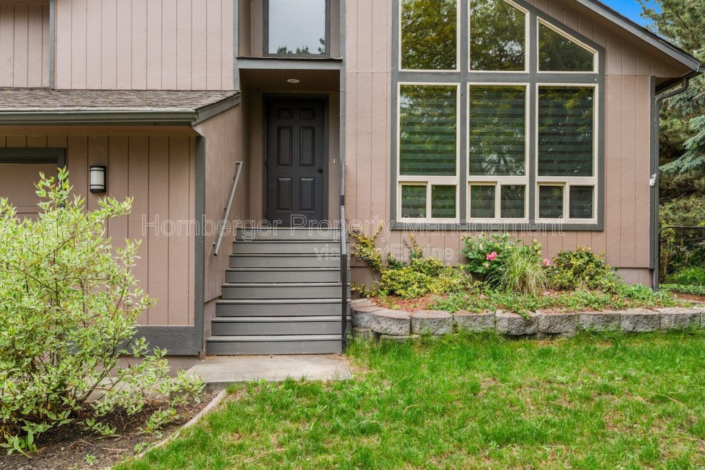 Spacious 4 Bedroom 2.5 bath Home on Quiet Cul-de-sac with Large Fenced Yard - Image 35