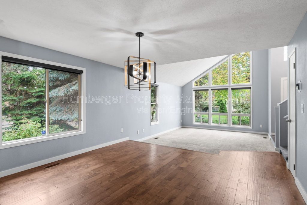 Spacious 4 Bedroom 2.5 bath Home on Quiet Cul-de-sac with Large Fenced Yard - Image 8