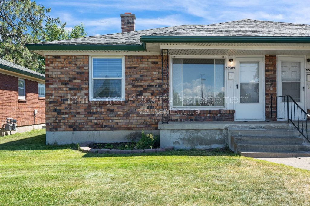 Charming 2 Bedrooms, 1 Bath Duplex Near VA Hospital - Image 20