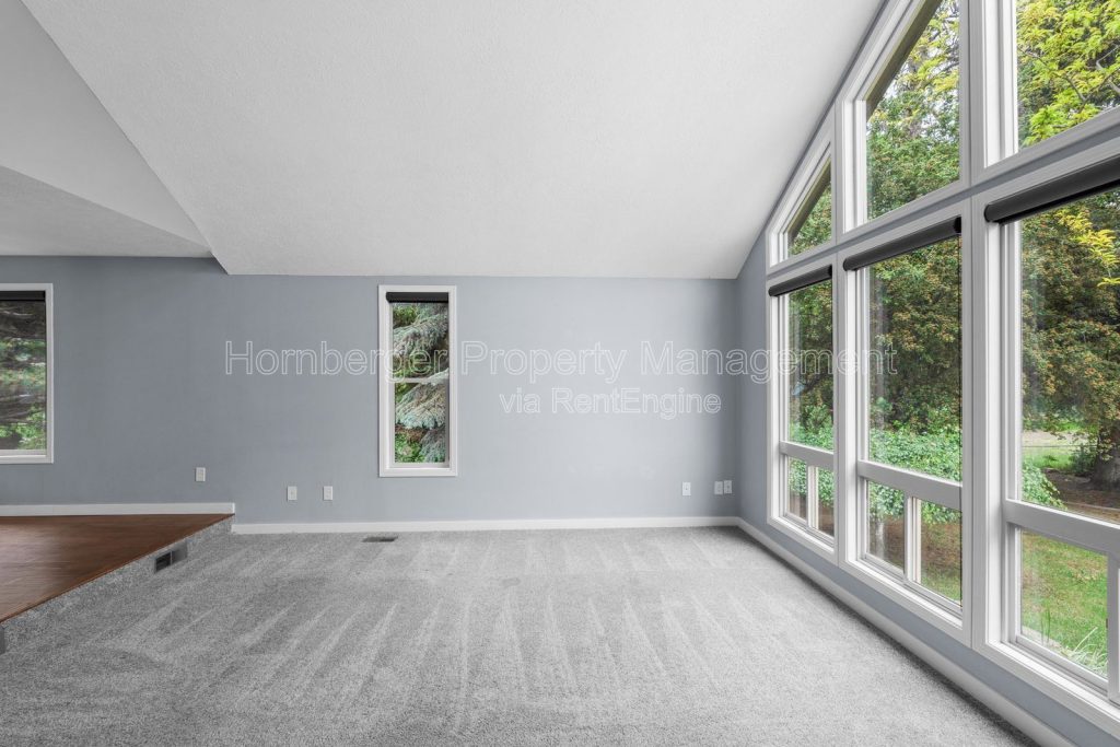 Spacious 4 Bedroom 2.5 bath Home on Quiet Cul-de-sac with Large Fenced Yard - Image 12
