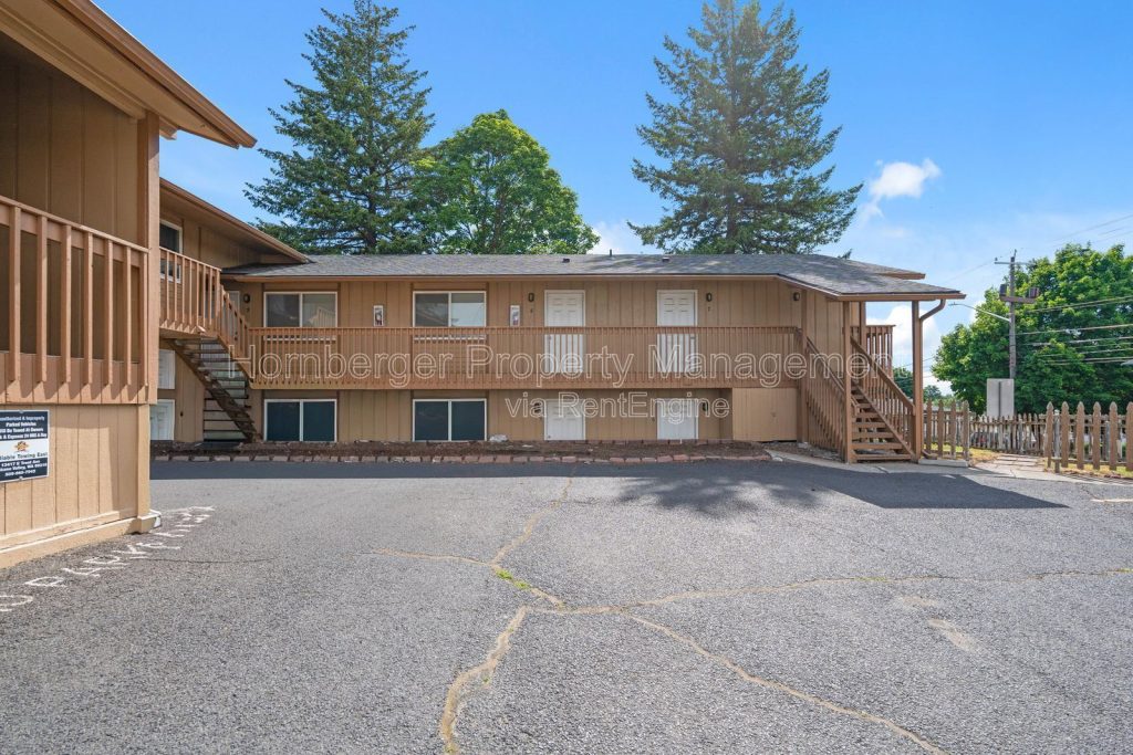 Move in Special – Half off the first months rent!!! - Image 11