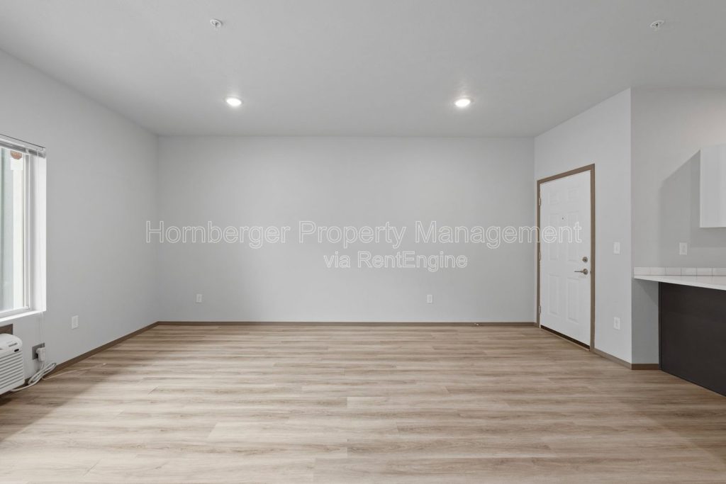 Modern 3 Bed 2 Bath Apartment with Quartz Counters and Private Balcony-Lower South Hill - Image 8