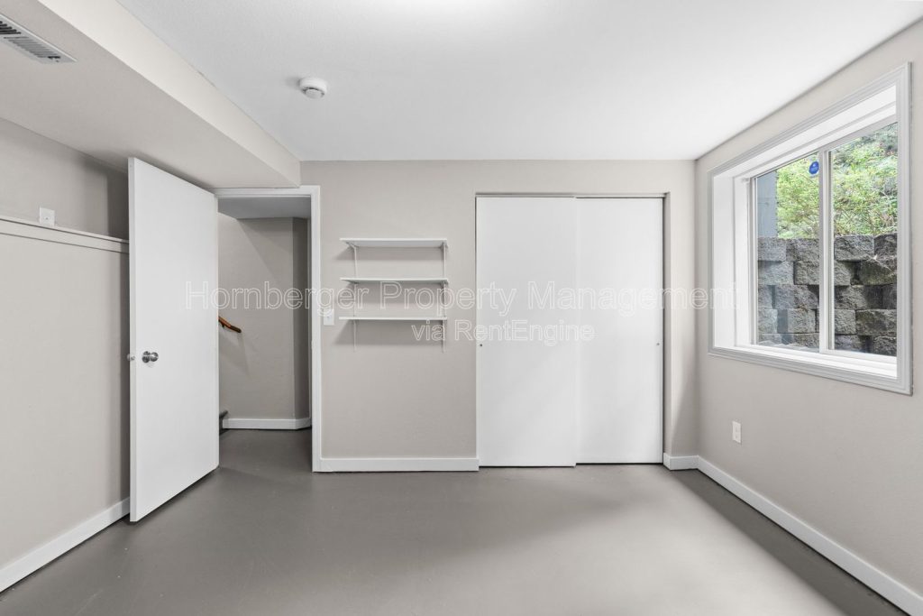 Spacious 4 Bedroom 2.5 bath Home on Quiet Cul-de-sac with Large Fenced Yard - Image 17