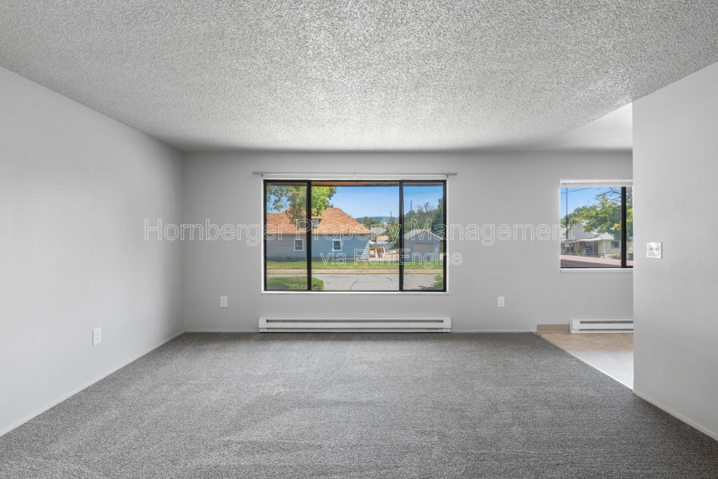 Updated 2 Bedroom Apartment with Modern Finishes - Image 5
