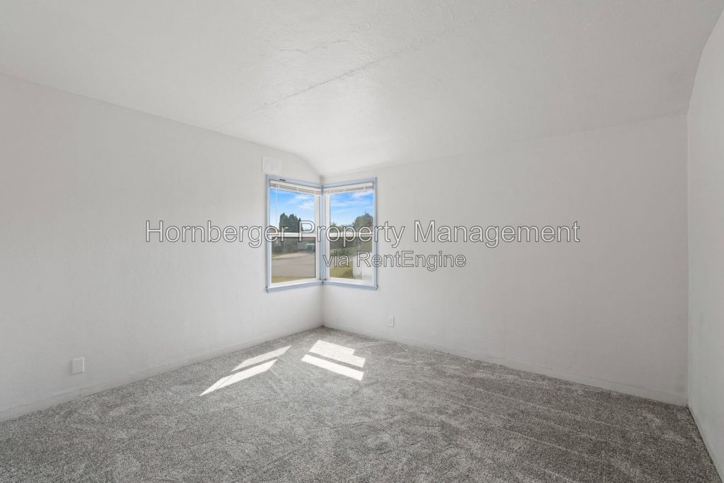 4 Bed 2 Bathroom home on Spokane Northside - Image 13