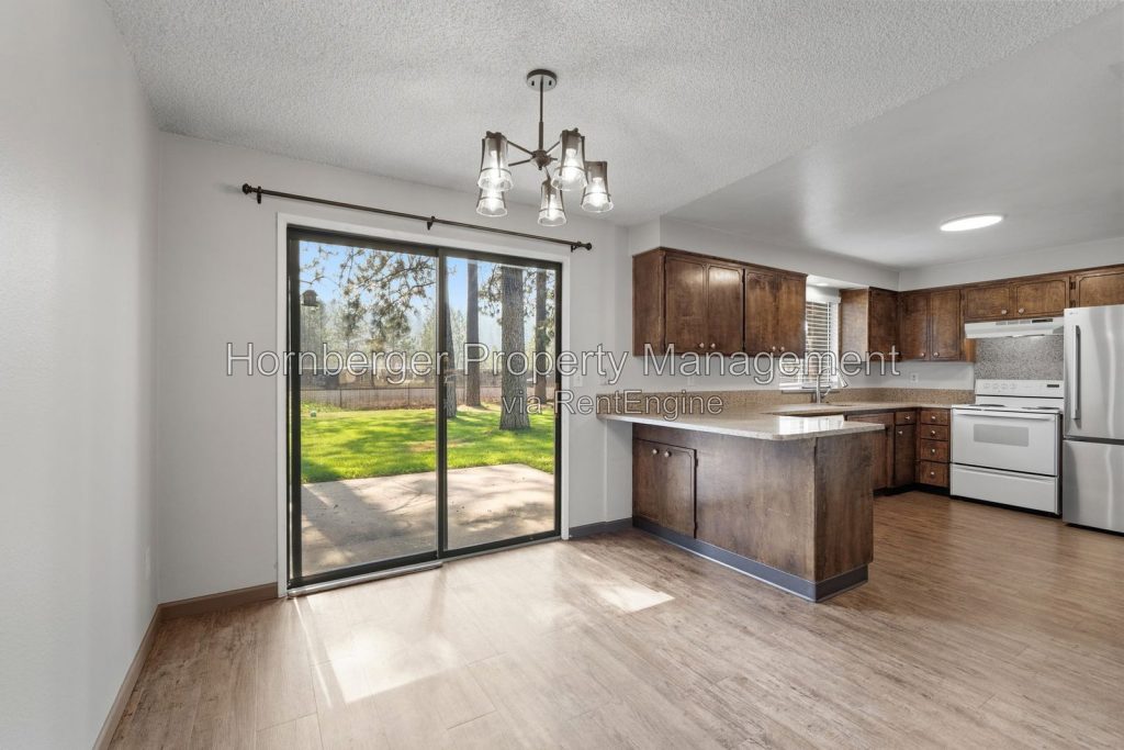 Spacious 3 Bedroom Duplex in Spokane Valley - Image 4