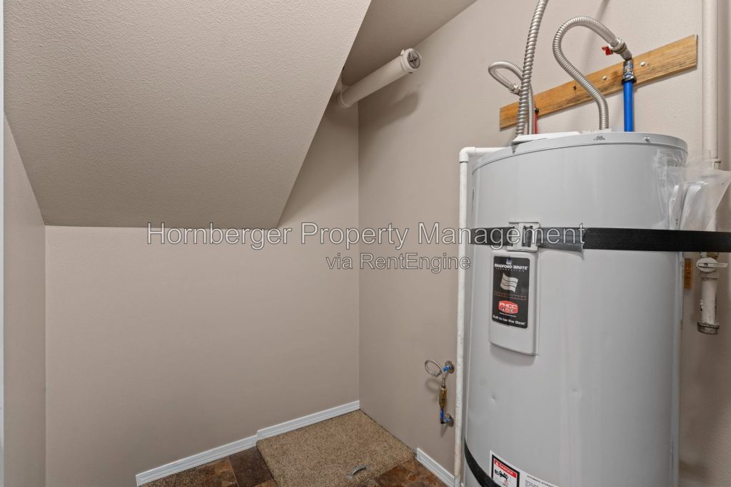 Charming Spokane Home with Spacious Living - Image 21
