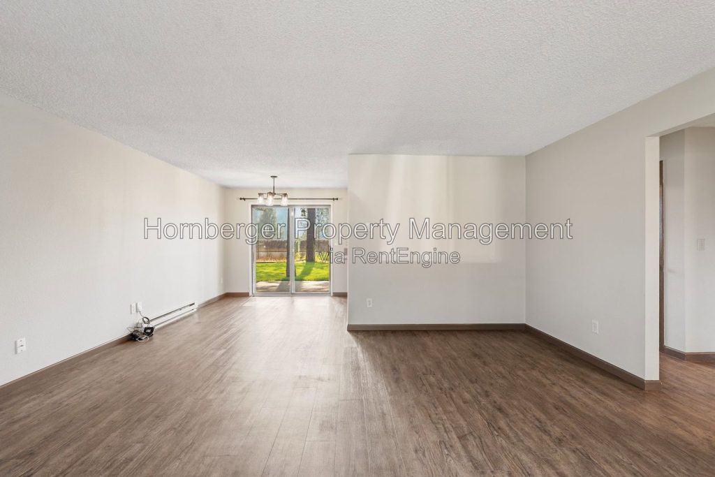 Spacious 3 Bedroom Duplex in Spokane Valley - Image 6