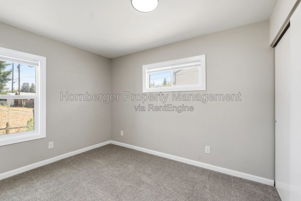 Spacious 1 Bed 1 Bath Apartment In Spokane Valley - Image 3