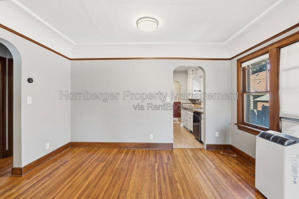 Spacious South Hill Home with Primary Suite and Beautiful Fenced Backyard - Image 9