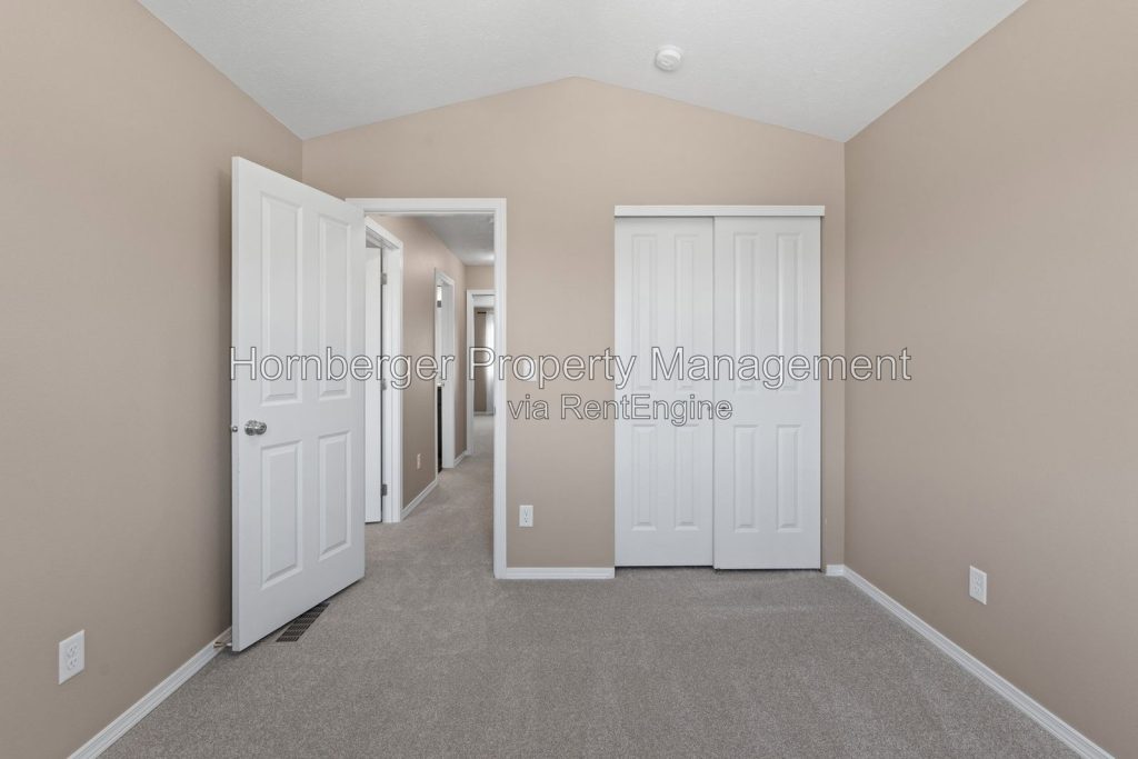 Charming Spokane Home with Spacious Living - Image 7