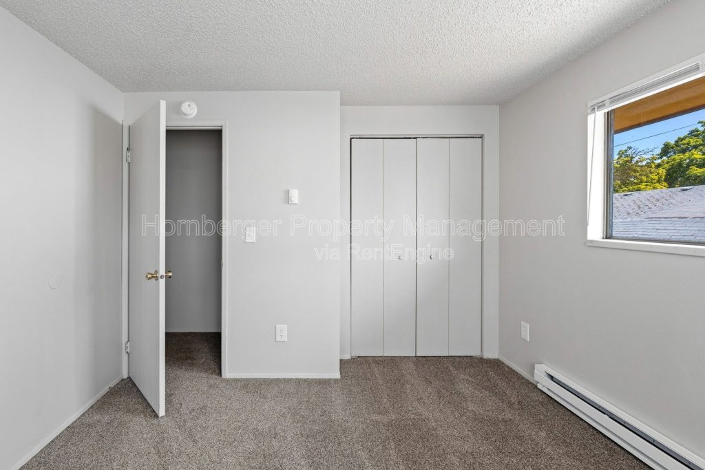 Updated 2 Bedroom Apartment with Modern Finishes - Image 10