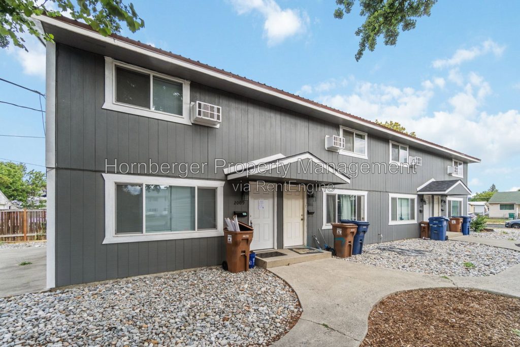 Updated Apartment! 2 Bed 1 Bath!! - Image 15