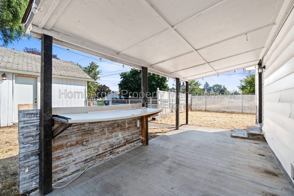 3 Bed 1 Bath Single Family Home on Spokanes North Side! - Image 25