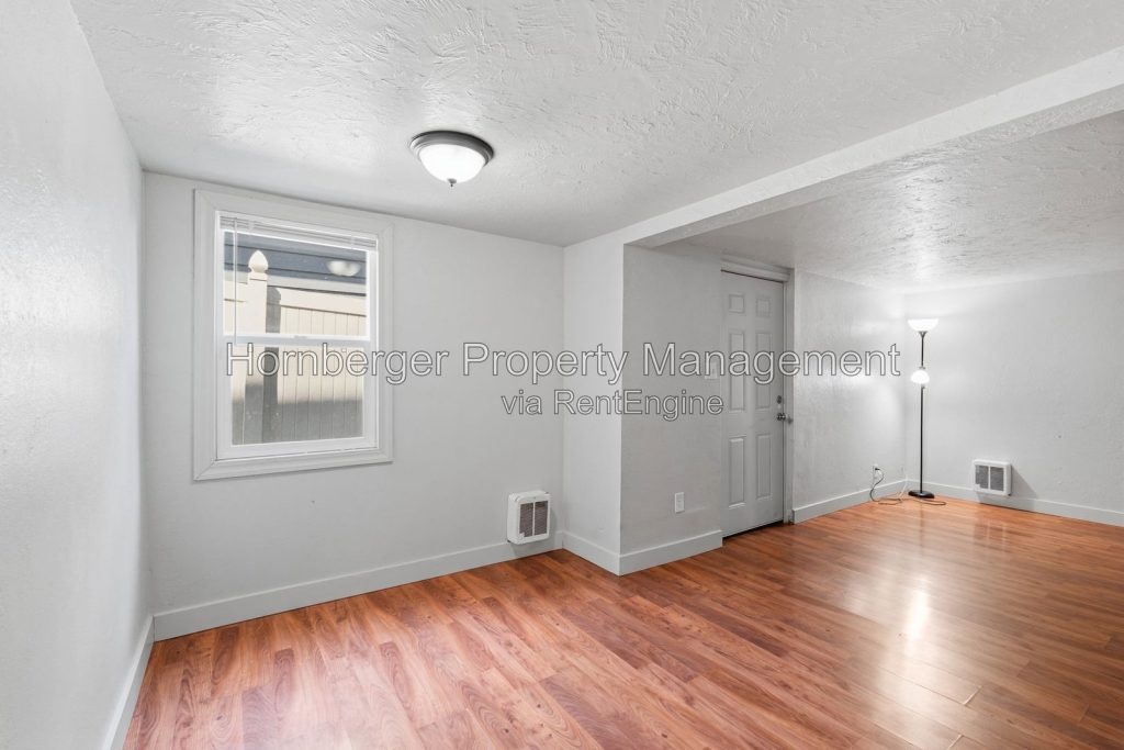 Simple Living in a Convenient Spokane Location ***Move in special*** - Image 9