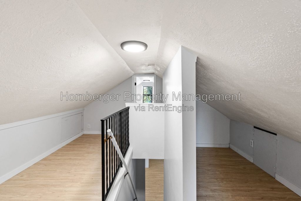 3 Bed 1 Bath Single Family Home on Spokanes North Side! - Image 17