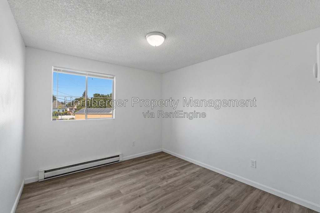 Newly Remodeled 2 Bedroom Apartment Near Spokane Community College - Image 13