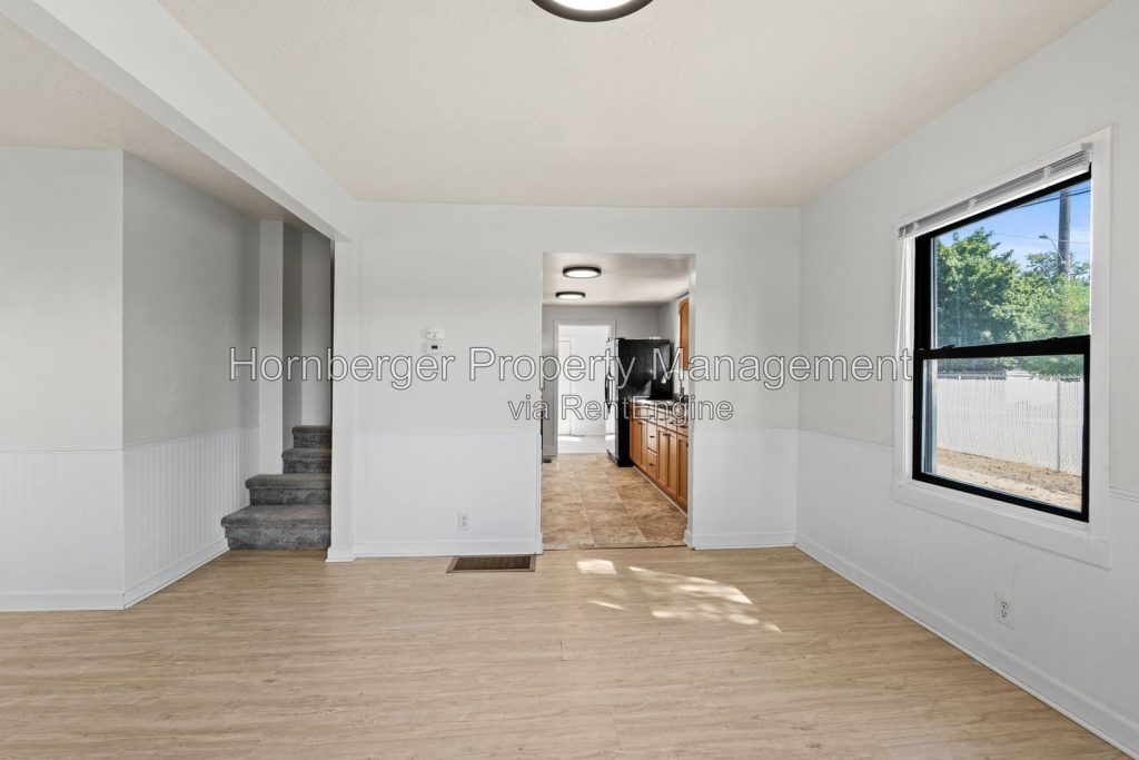 3 Bed 1 Bath Single Family Home on Spokanes North Side! - Image 6