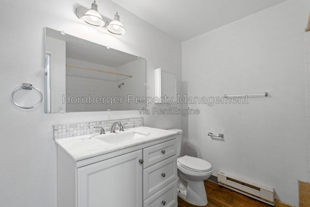 Newly Remodeled 2 Bedroom Apartment Near Spokane Community College - Image 18