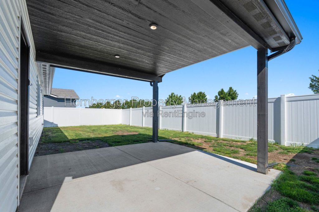 Newly Constructed 3 Bed 2 Bath Rancher - Image 19