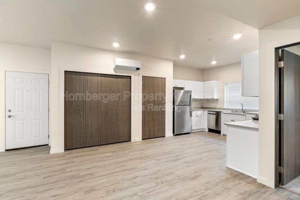 Modern 2 Bedroom Apartment at Astor Apartments in North Spokane - Image 10