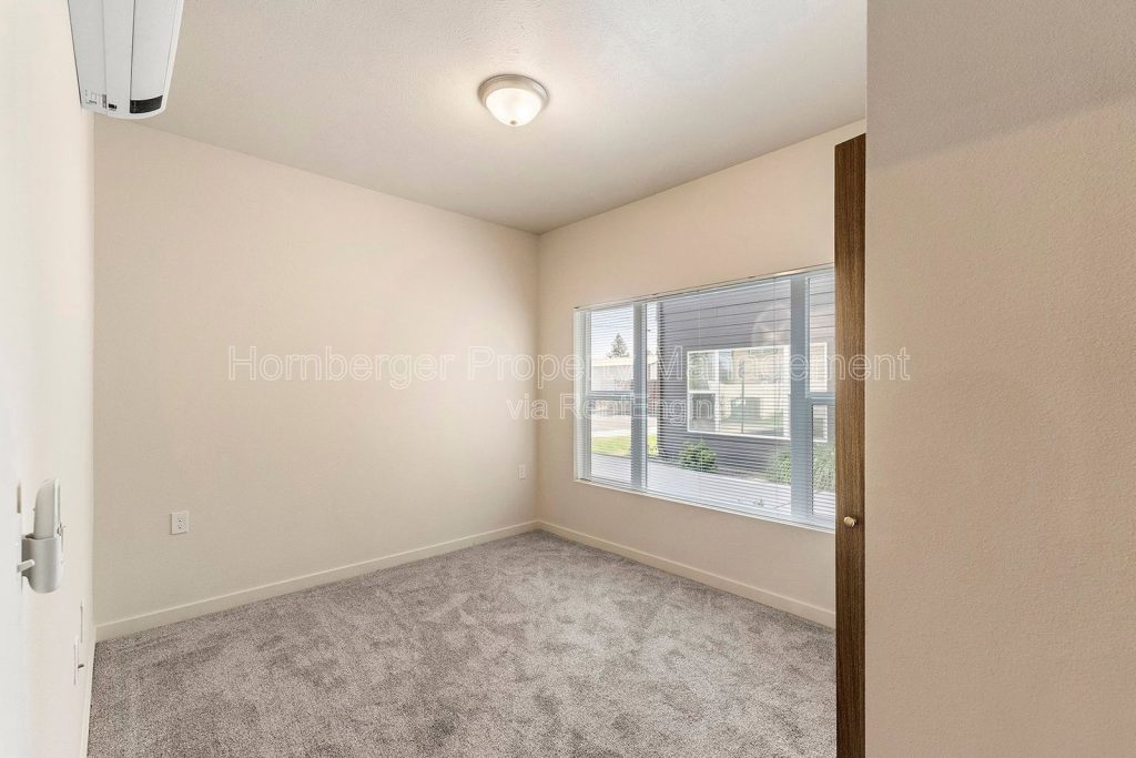 Modern 2 Bedroom Apartment at Astor Apartments in North Spokane - Image 14
